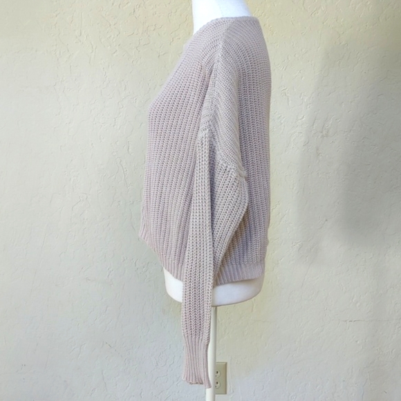 3/$20🌟 Brandy Melville Taupe Chunky Knit Crew Neck Cropped Sweater One Size - Picture 3 of 6